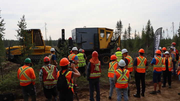 La MRC d'Abitibi innonve avec un procédé de reboisement robotisé